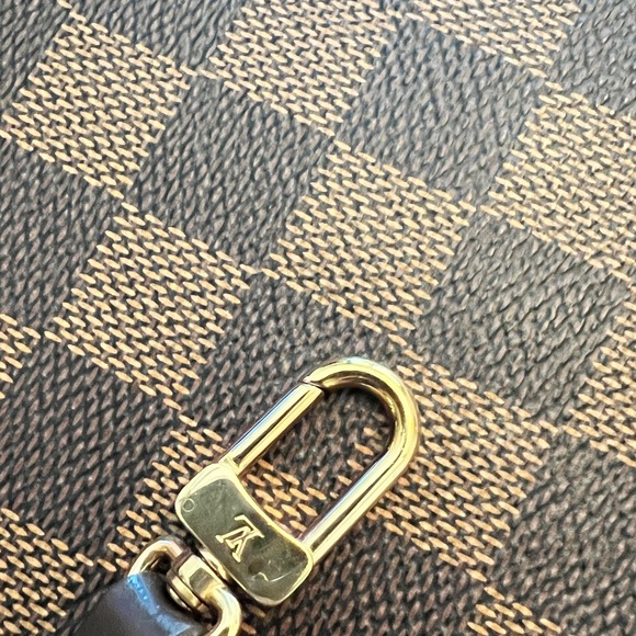 Authentic Louis Vuitton Damier Ebene Neverfull Pochette - Picture 2 of 8
